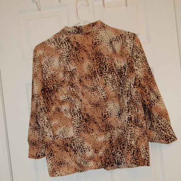 DAVID N Women's Brown Animal Print Jacket With 3 Buttons.  Size Large - Picture 3 of 13
